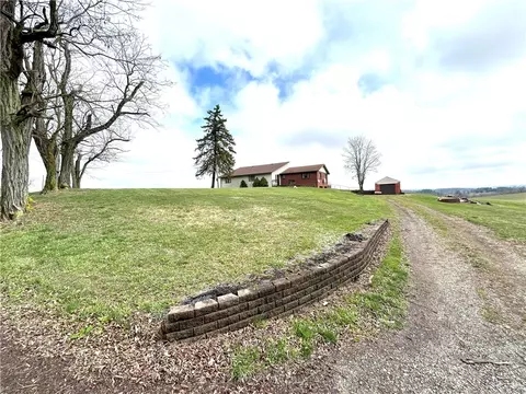 20 Plum Run Rd, Mcdonald, PA 15057