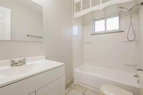 Bath - 1379 Lincoln Dr, Monaca, PA 15061 photo 2 of 2