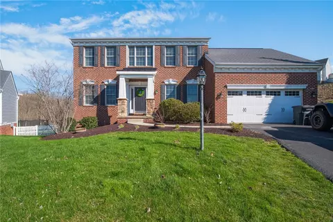 3010 Lakemont Dr, Canonsburg, PA 15317
