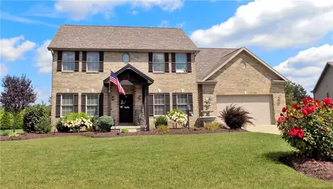 1104 Cross Creek Dr, Uniontown, PA 15401