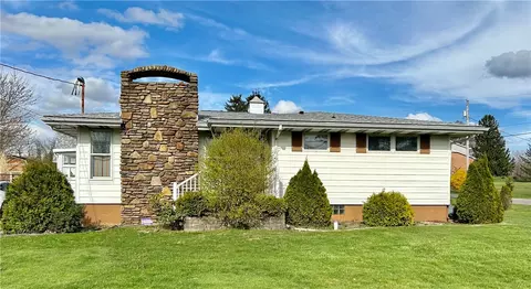 113 Friendship Ln, Dunbar, PA 15431