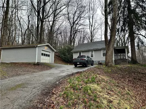 135-139 Street Car Ln, Uniontown, PA 15401
