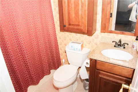 Bath - 933 4th St, Beaver, PA 15009 photo 1 of 2