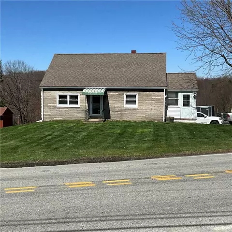 1511 Ridge Rd, Jeannette, PA 15644