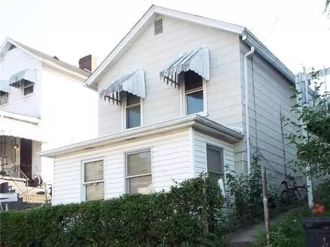 1013 Lower Meadow Ave, Charleroi, PA 15022