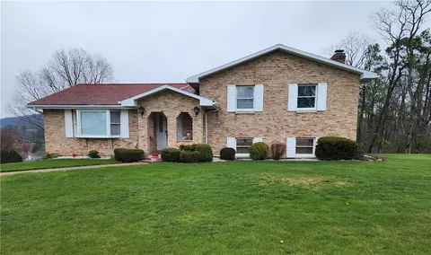 375 Debbie Dr, Indiana, PA 15701