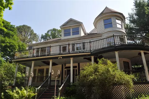 203 Linn Ave, Cabot, PA 16023