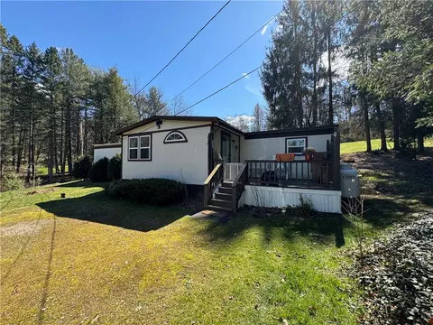 2494 Spaulding Rd, Clymer, PA 15728