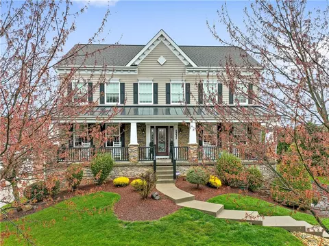 1231 Snee Dr, Pittsburgh, PA 15236