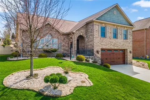 3079 Warwick Dr, North Huntingdon, PA 15642