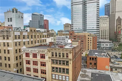 429 1st Ave #8, Pittsburgh, PA 15219