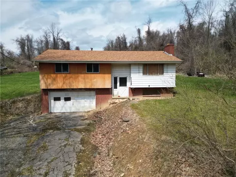 25 Cooper Rd, Venetia, PA 15367
