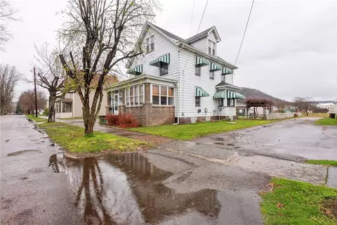 423 Sterner St, Confluence, PA 15424