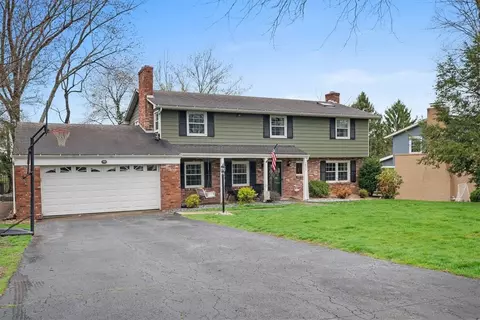 1832 Tragone Dr, Pittsburgh, PA 15241