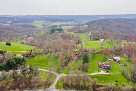 585 Brownlee Rd, North Strabane, PA 15330