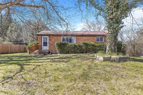 125 Merry Ln, Butler, PA 16001