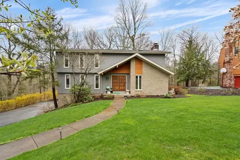 232 Ohara Manor Dr, Pittsburgh, PA 15238