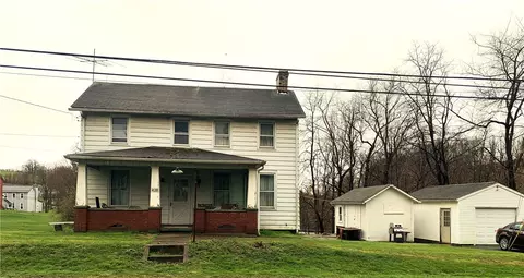 438 Pine St, Hookstown, PA 15050