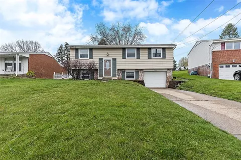 420 Carolina Dr, Oakdale, PA 15071