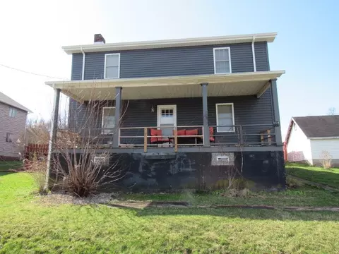 114 Ball St, PA 15484