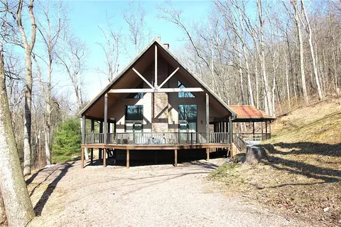 125 First St, Confluence, PA 15424