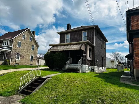 135 W Marigold St, Homestead, PA 15120