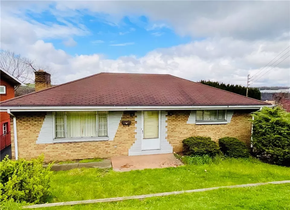 1010 Minnesota Ave, Glassport, PA 15045 34 Photos Movoto