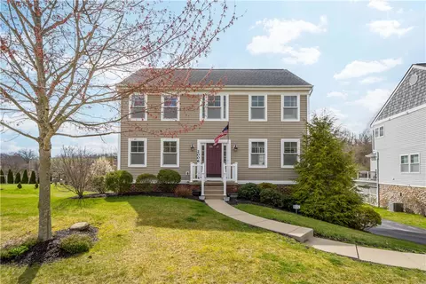 2006 White Oak Cir, Canonsburg, PA 15317