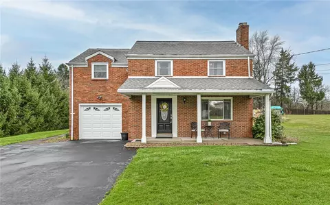9331 Venango Dr, Pittsburgh, PA 15237