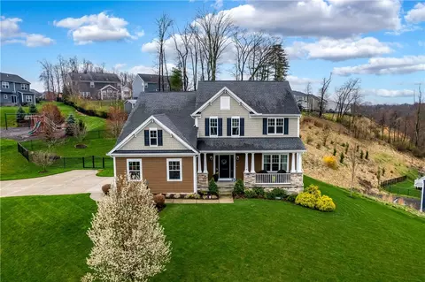 117 Vista Ridge Ln, Valencia, PA 16059