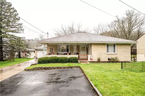 52 Millersdale Rd, Jeannette, PA 15644