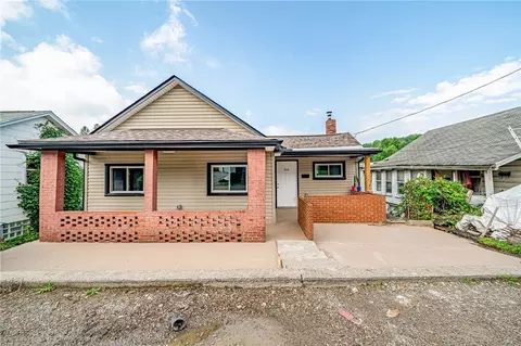 353 Valley St, Mcdonald, PA 15057