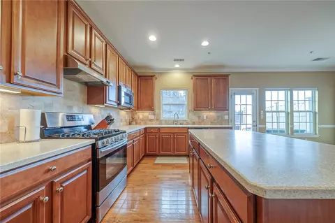 Kitchen - 204 Broadstone Dr, Mars, PA 16046 photo 1 of 2