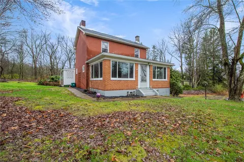 1597 Saxonburg Blvd, Tarentum, PA 15084