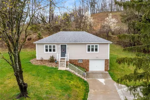 9010 Knoll St, Allison Park, PA 15101