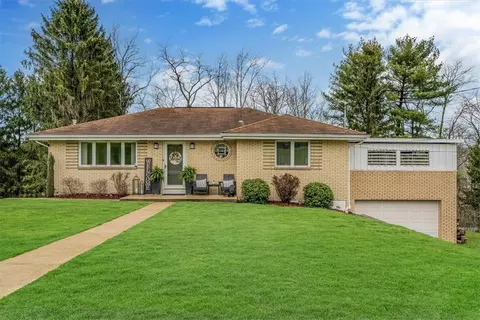 700 Maple Dr, Monongahela, PA 15063