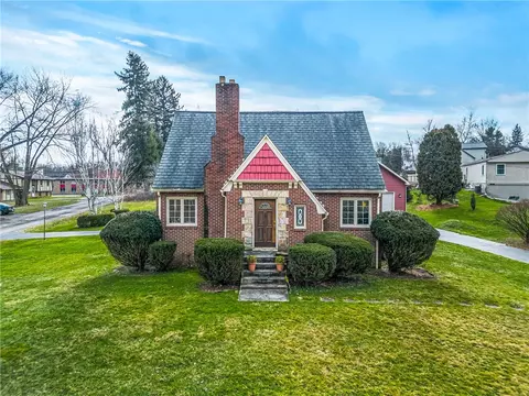 19 N Round St, New Castle, PA 16101