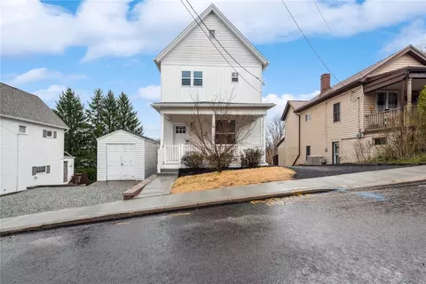 23 Hill St, Manor, PA 15665