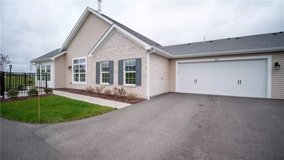 Exterior - 1112 S Bluff Dr, Sarver, PA 16055 photo 5 of 8