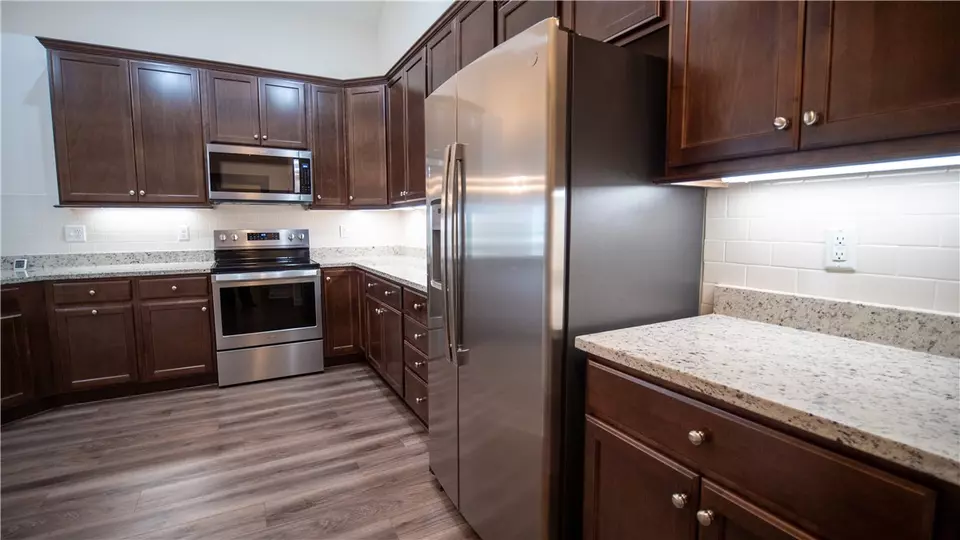 Kitchen - 1112 S Bluff Dr, Sarver, PA 16055 photo 4 of 7