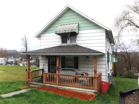109 Chalfant St, Vanderbilt, PA 15486