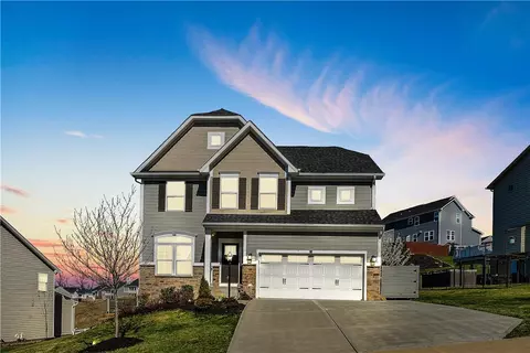 109 Pinevalley Dr, Pittsburgh, PA 15229