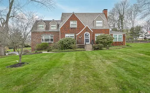 2305 Clearvue Rd, Pittsburgh, PA 15237
