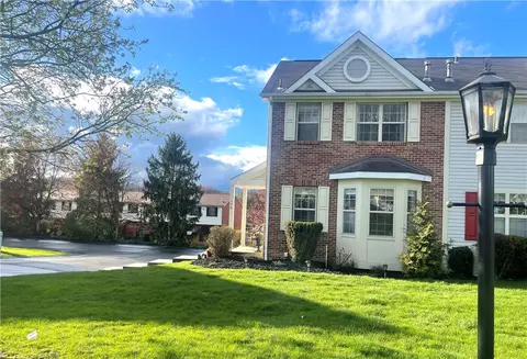 120 Castle Creek Dr, Seven Fields, PA 16046