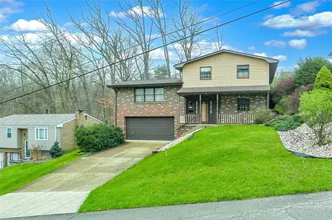244 Woodlawn Dr, Trafford, PA 15085