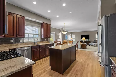 Kitchen - 234 Cliffside Dr, Mars, PA 16046 photo 4 of 5