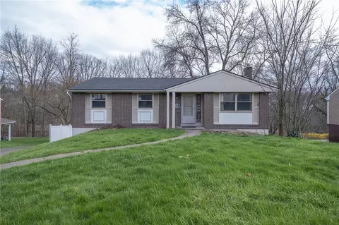 1051 Fiddleback Dr, Mckees Rocks, PA 15136