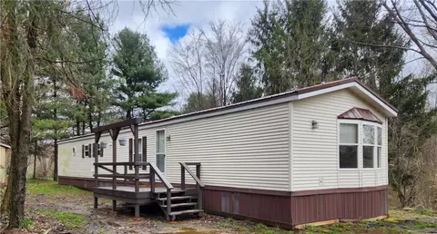 402 Forrest Hill Rd, Industry, PA 15052