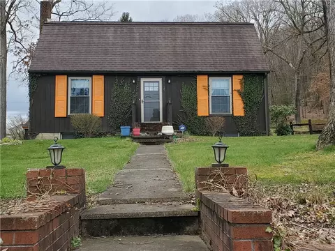 25 Park St, Franklin, PA 16323