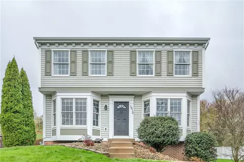 1012 Mayfair Dr, Canonsburg, PA 15317